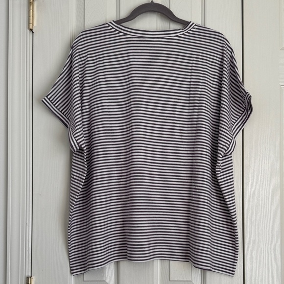 J.Jill Striped V-Neck Tee Violet Cream Pocket Stretch Knit Top - Size XL - NWT - Picture 2 of 7